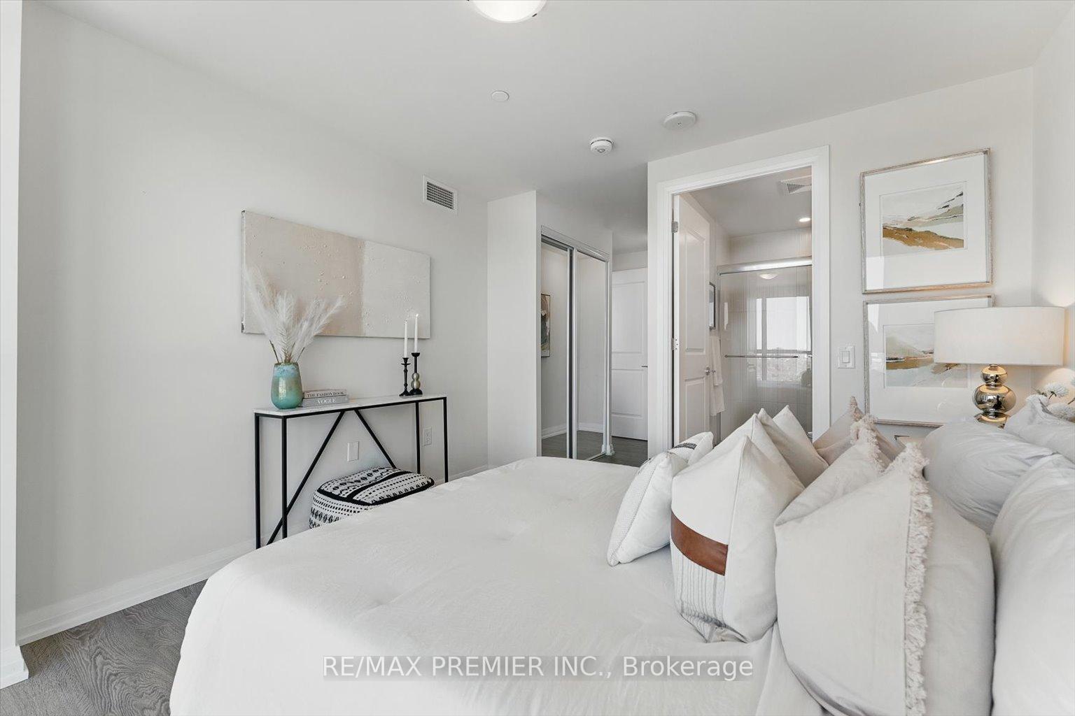 2 Bedrooms Condo at 50 Thomas Riley, Toronto For sale
