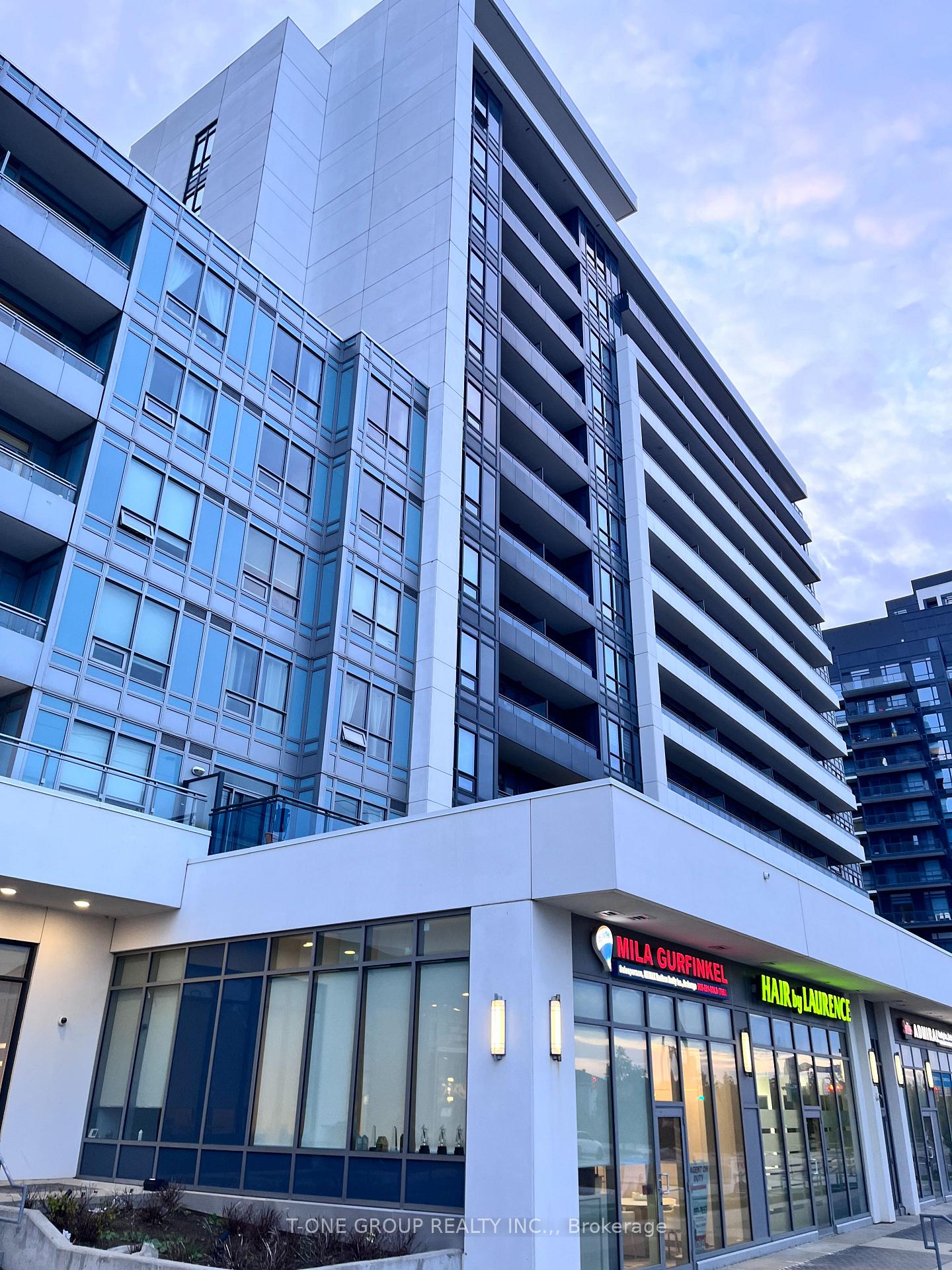 2 Bedrooms Condo at 7890 Bathurst, Vaughan For sale