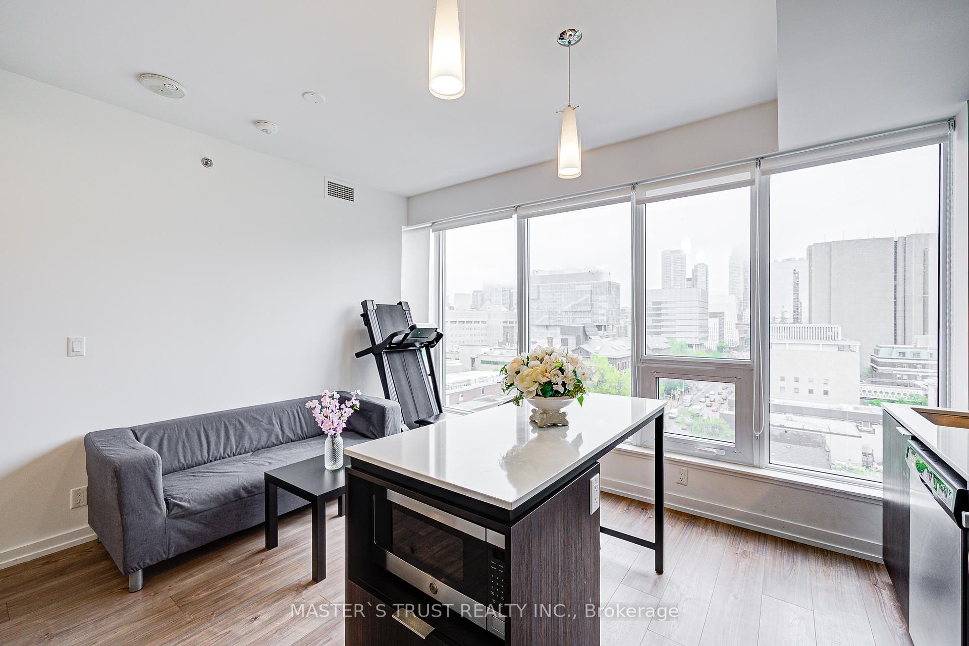 2 Bedrooms Condo at 203 College, Toronto For sale