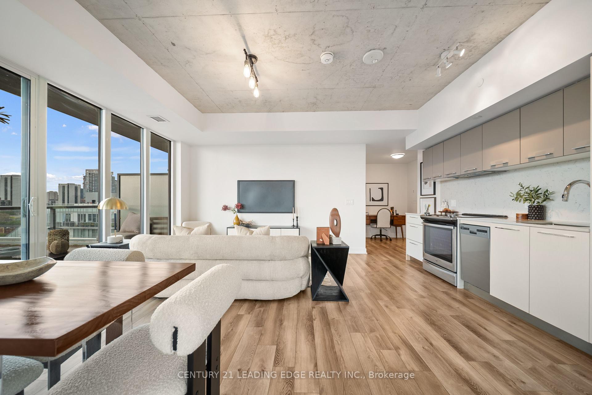 3 Bedrooms Condo at 15 BASEBALL, Toronto For sale