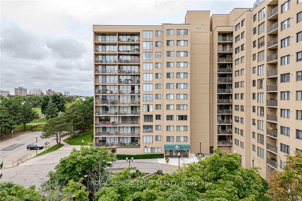 2 Bedrooms Condo at 6500 Montevideo,  Mississauga For sale