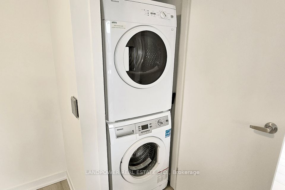 https://trreb-image.ampre.ca/0ZeeYvINKLtT-FH_EoDqlFF1M1sM1IasxIQT6E0gaP0/rs:fit:960:960/wm:.5:so:0:50:.4/wmsh:10/wmt:PHNwYW4gZm9yZWdyb3VuZD0nd2hpdGUnIGZvbnQ9JzY4Jz5MQU5EUE9XRVIgUkVBTCBFU1RBVEUgTFRELiwgQnJva2VyYWdlPC9zcGFuPg/L3RycmViL2xpc3RpbmdzLzQwLzU0LzgwLzI4L3AvNDRjYWJhZWQtODYxYy00YzA4LTgwNGEtNzRjODI2M2NiY2FiLmpwZw.jpg
