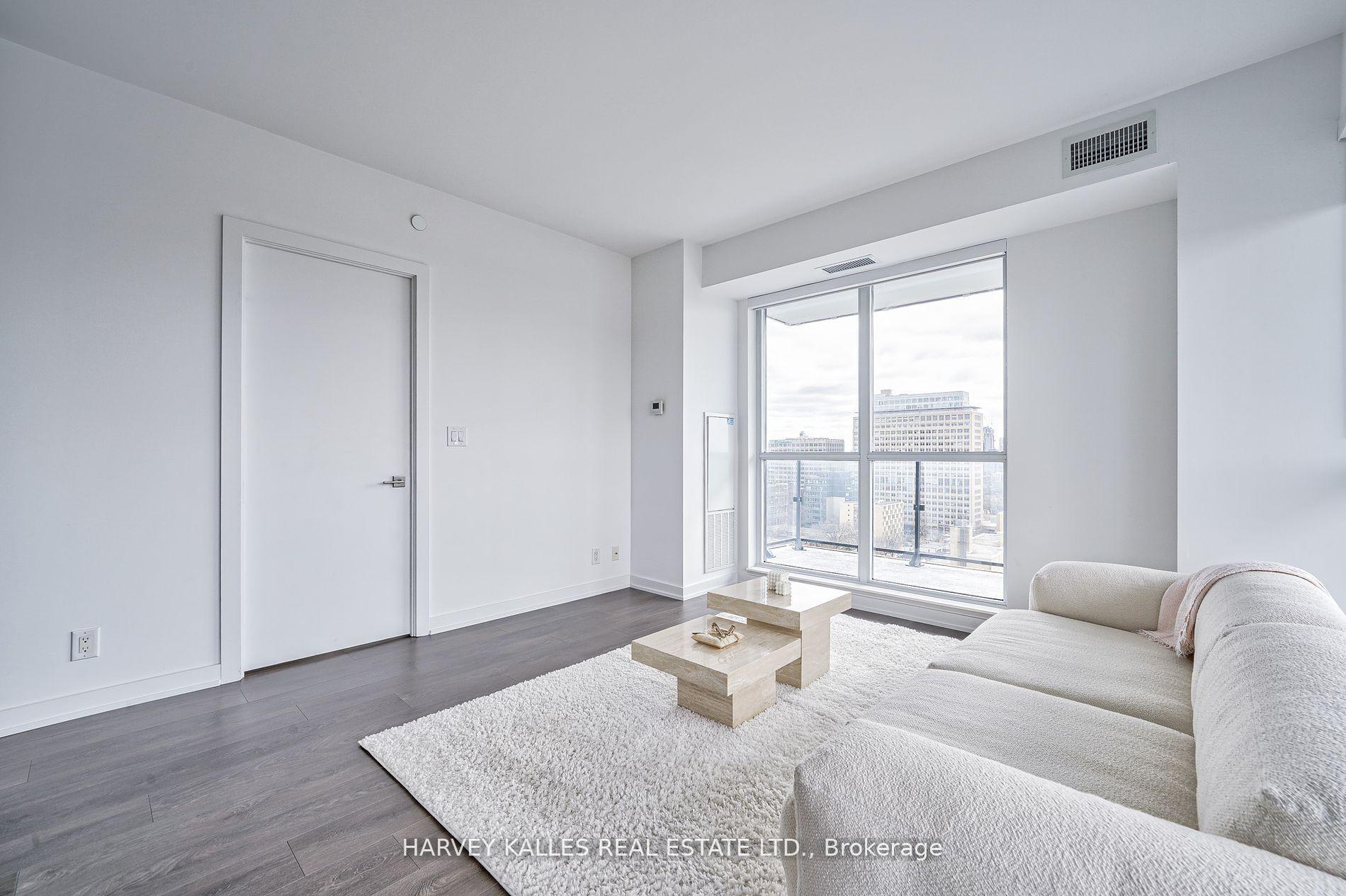 609 Avenue Road 1604