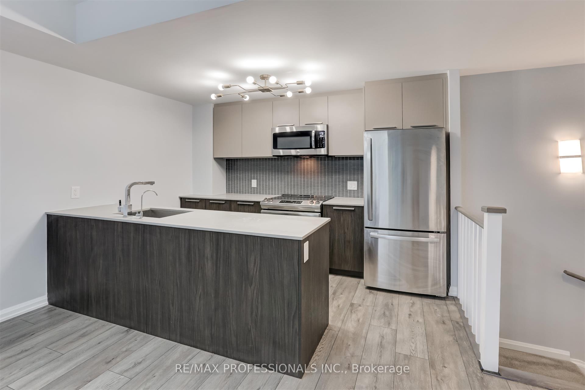 3 Bedrooms Condo at 10 Brin, Toronto For sale