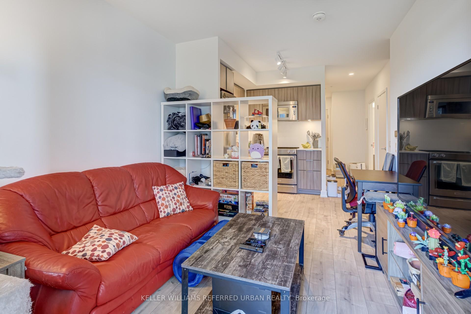 2 Bedrooms Condo at 30 Samuel Wood, Toronto For sale