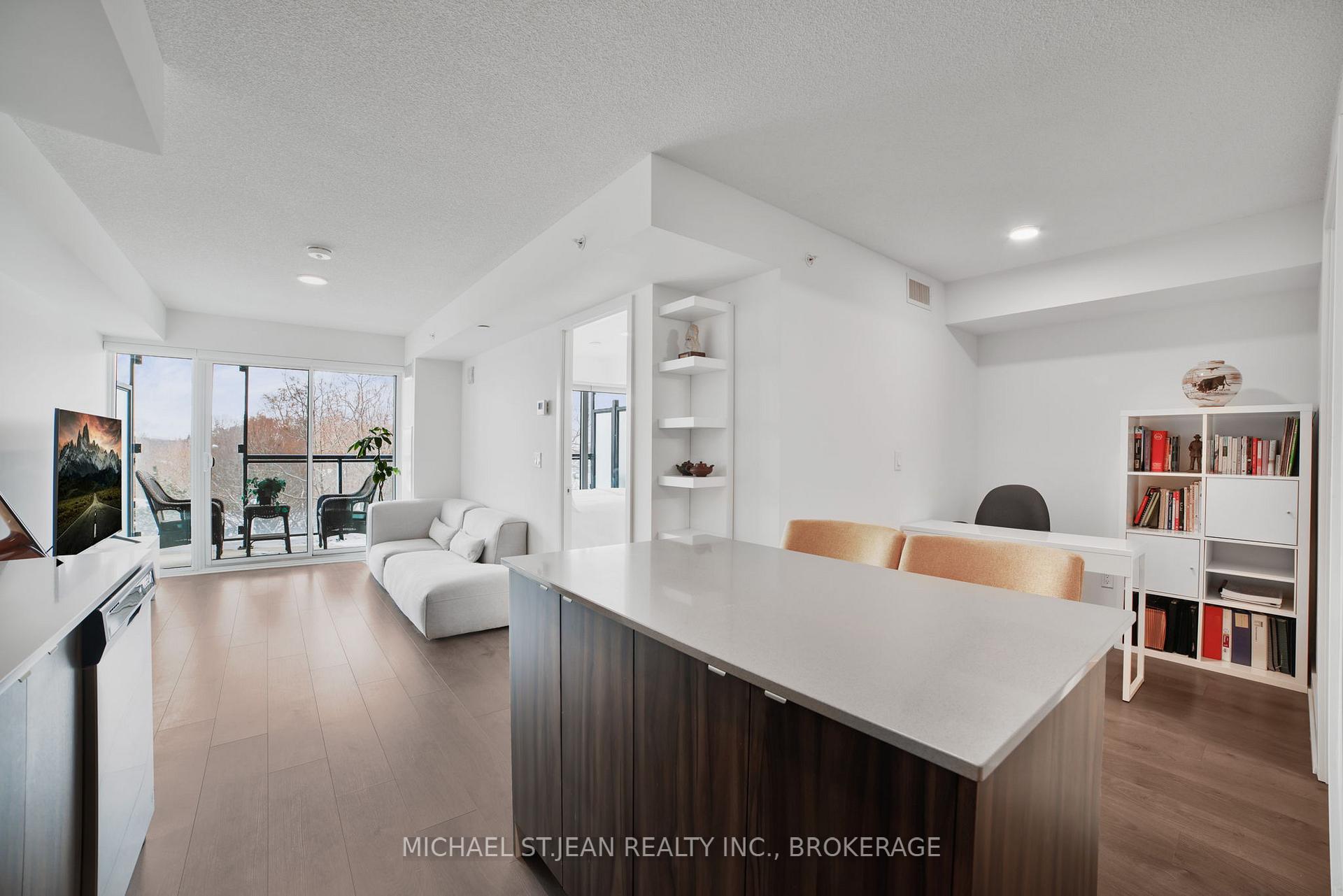 1 Bedroom Condo at 1119 Cooke,  Burlington For sale