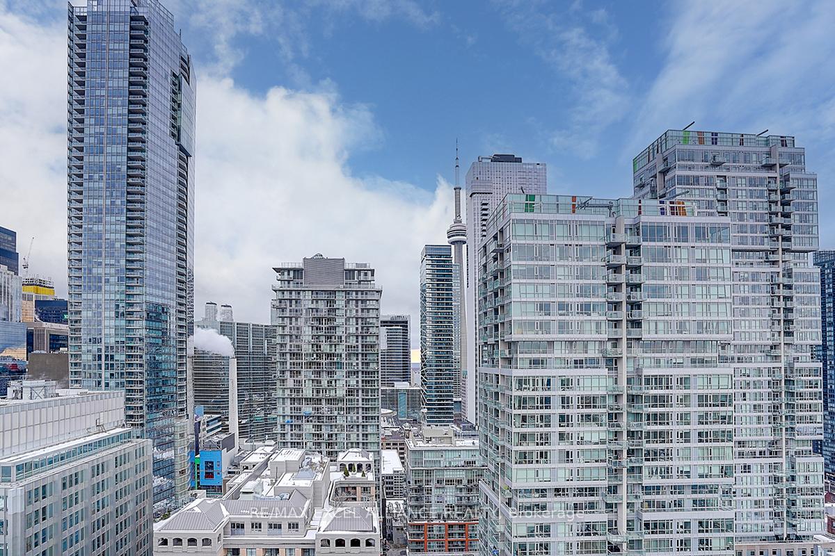 2 Bedrooms Condo at 215 Queen,  Toronto For sale