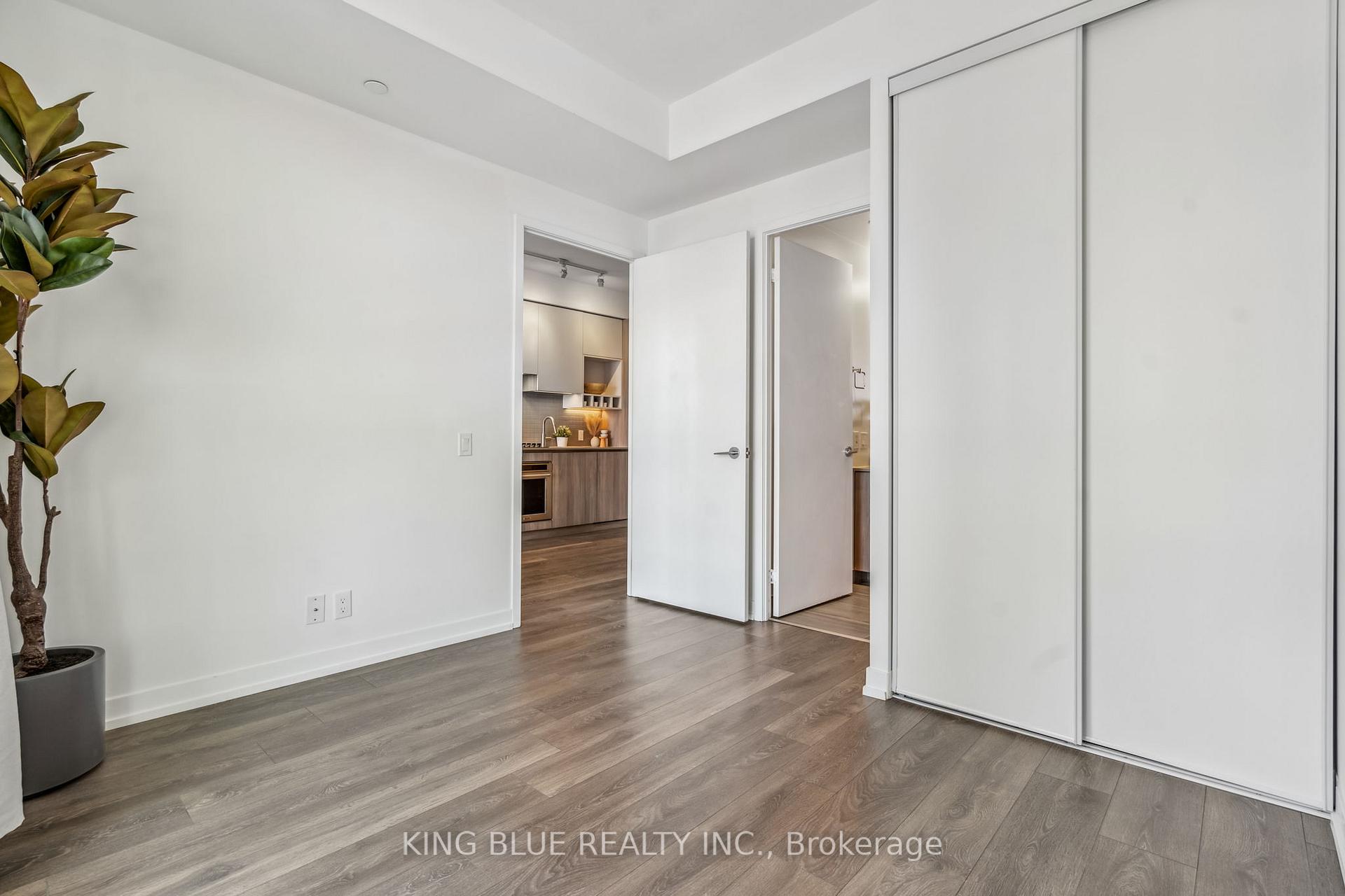 2 Bedrooms Condo at 950 Portage,  Vaughan For sale
