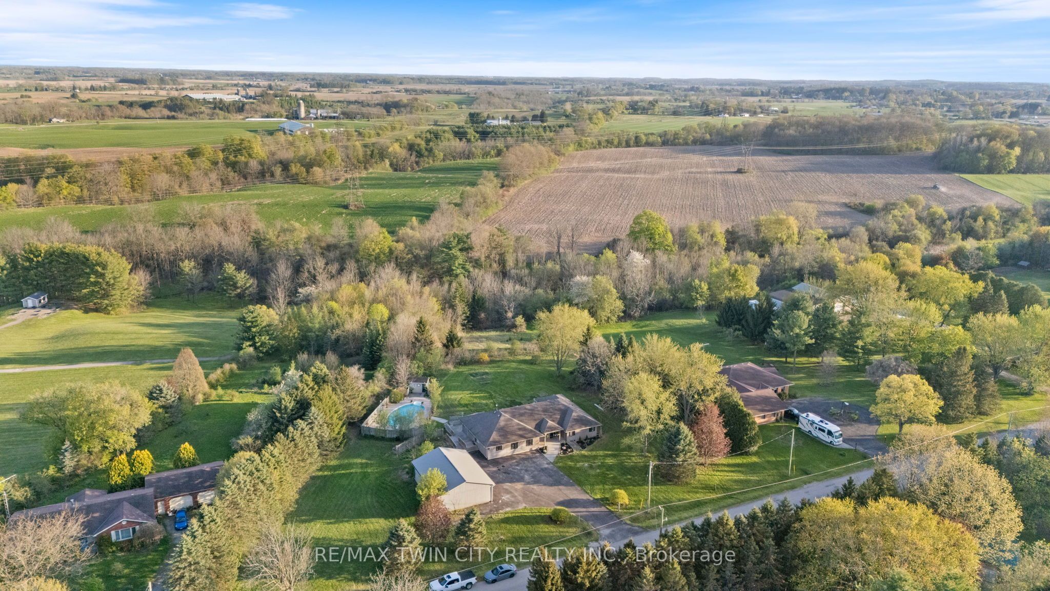 37 River Road