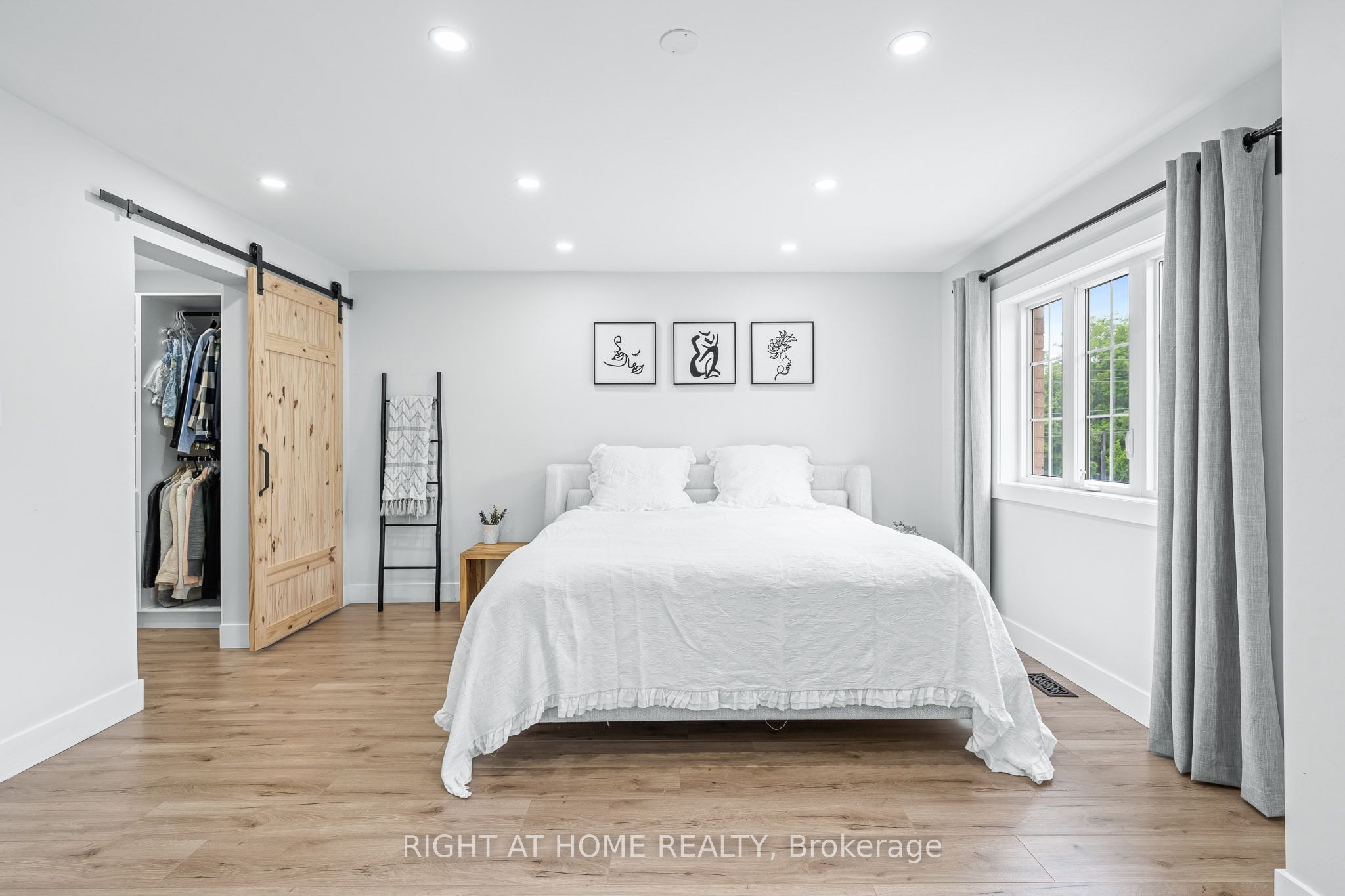8777 Dufferin Street, #13