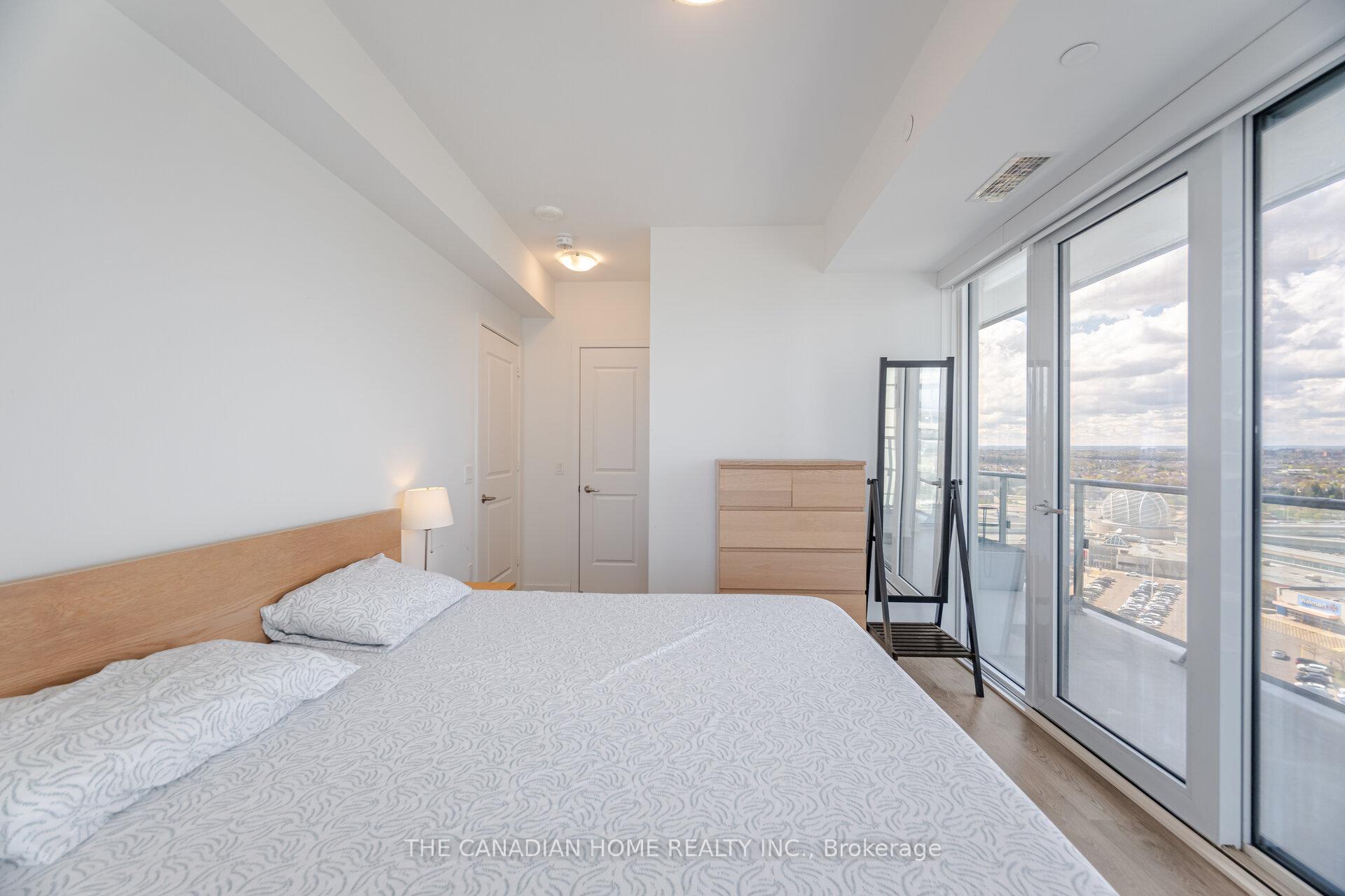 3 Bedrooms Condo at 4655 Metcalfe, Mississauga For sale