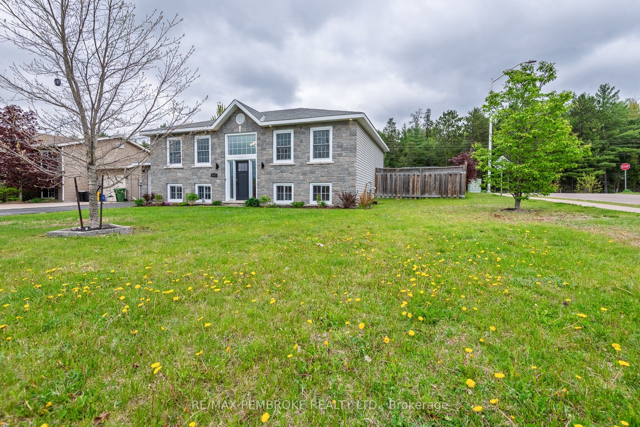 1002 Riverstone Trail