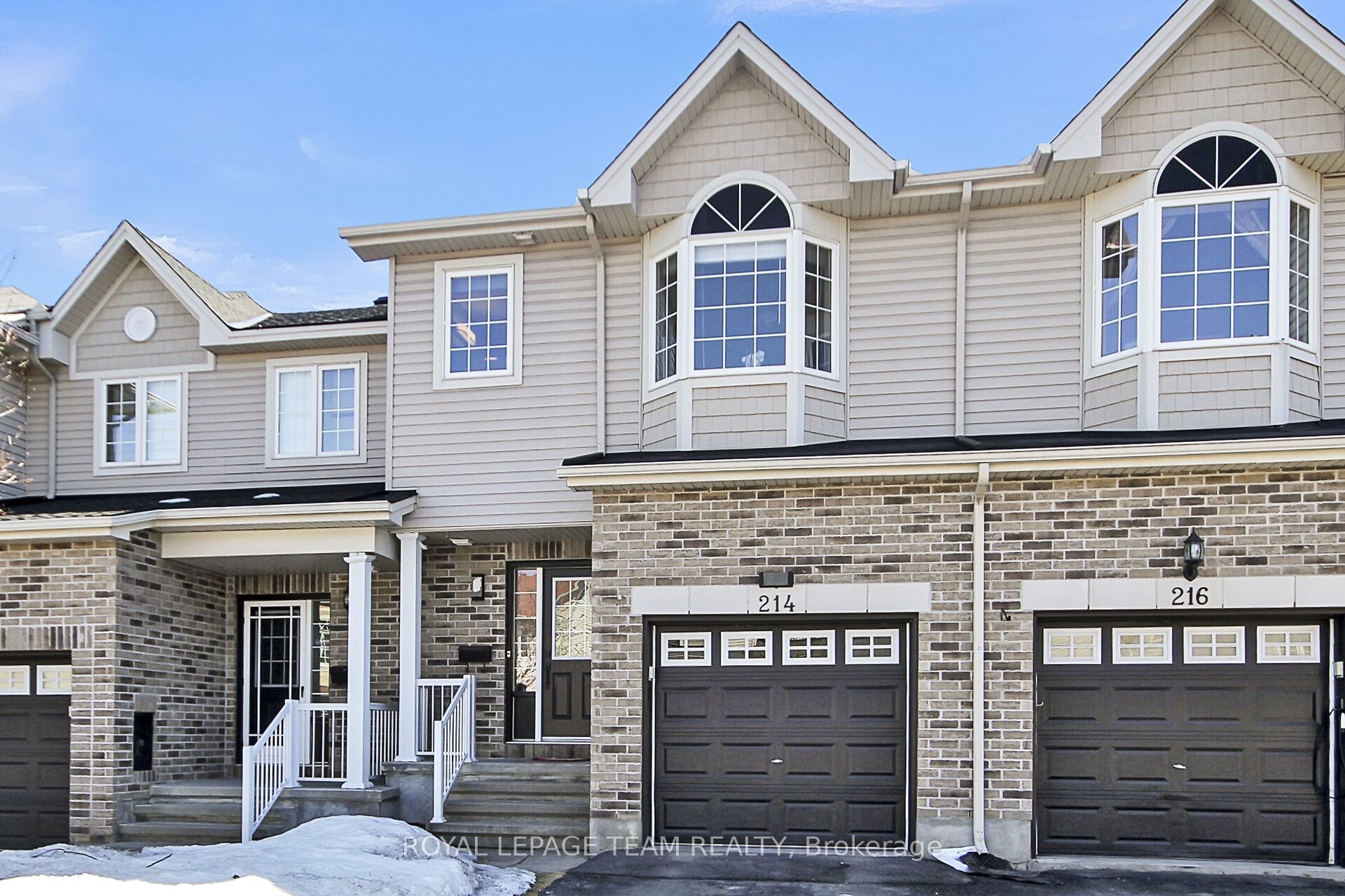 214 Cityview Crescent