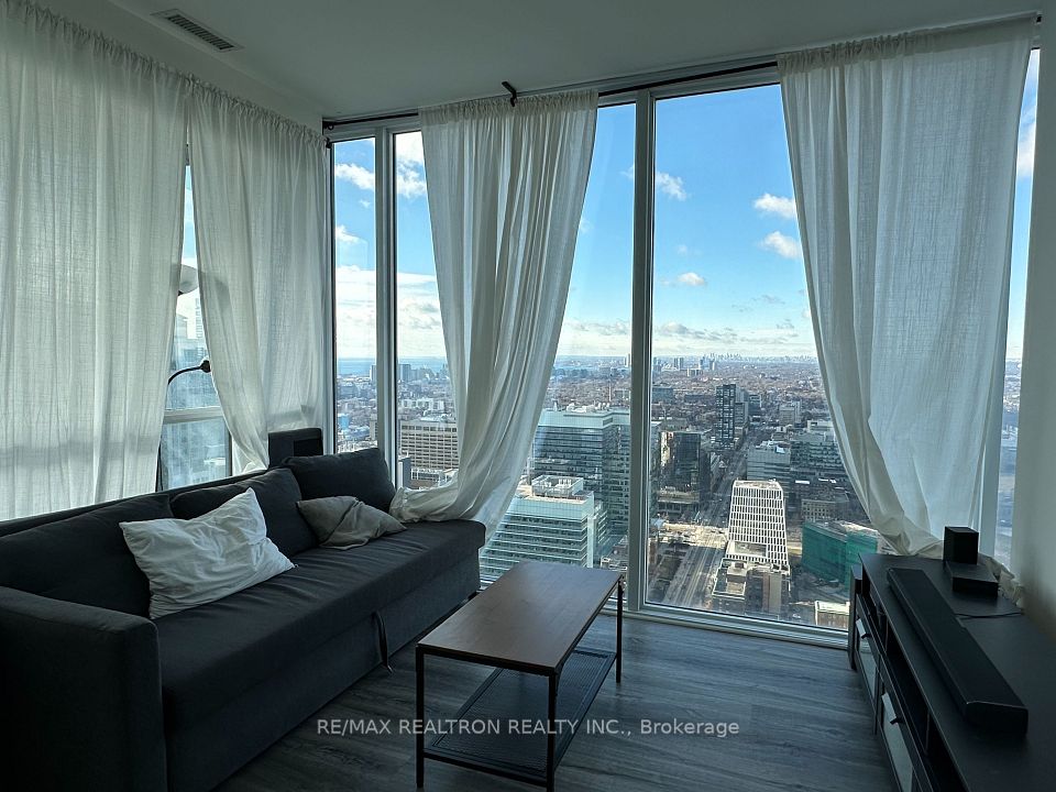 15 Grenville Street