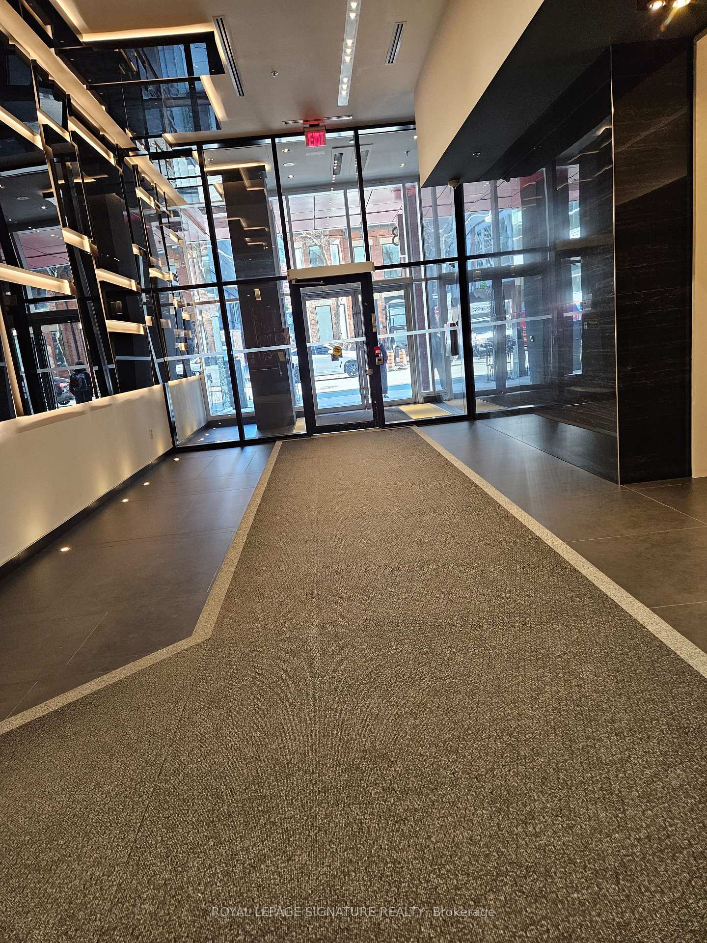 3 Bedrooms Condo at 318 Richmond, Toronto For sale