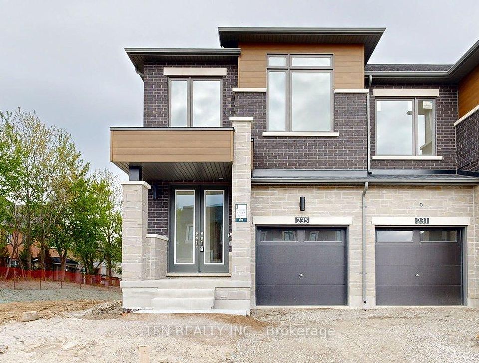 235 Grand Trunk