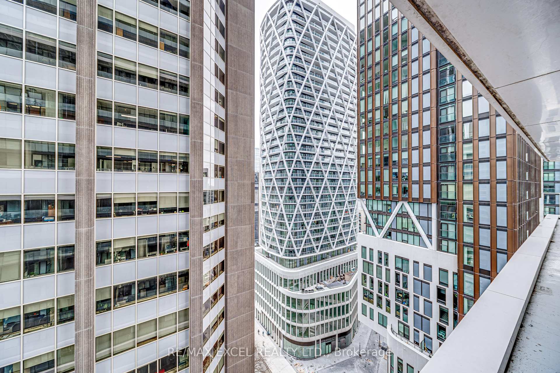 1 Bedroom Condo at 426 University,  Toronto For sale