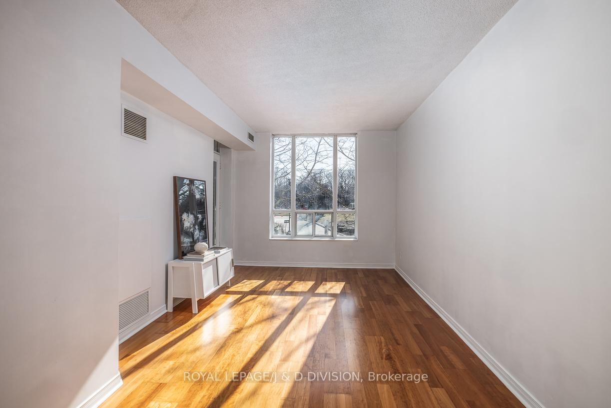 1 Bedroom Condo at 485 Rosewell,  Toronto For sale