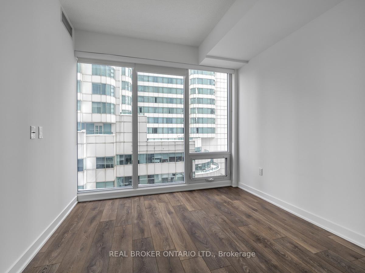1 Bedroom Condo at 125 Blue Jays, Toronto For sale