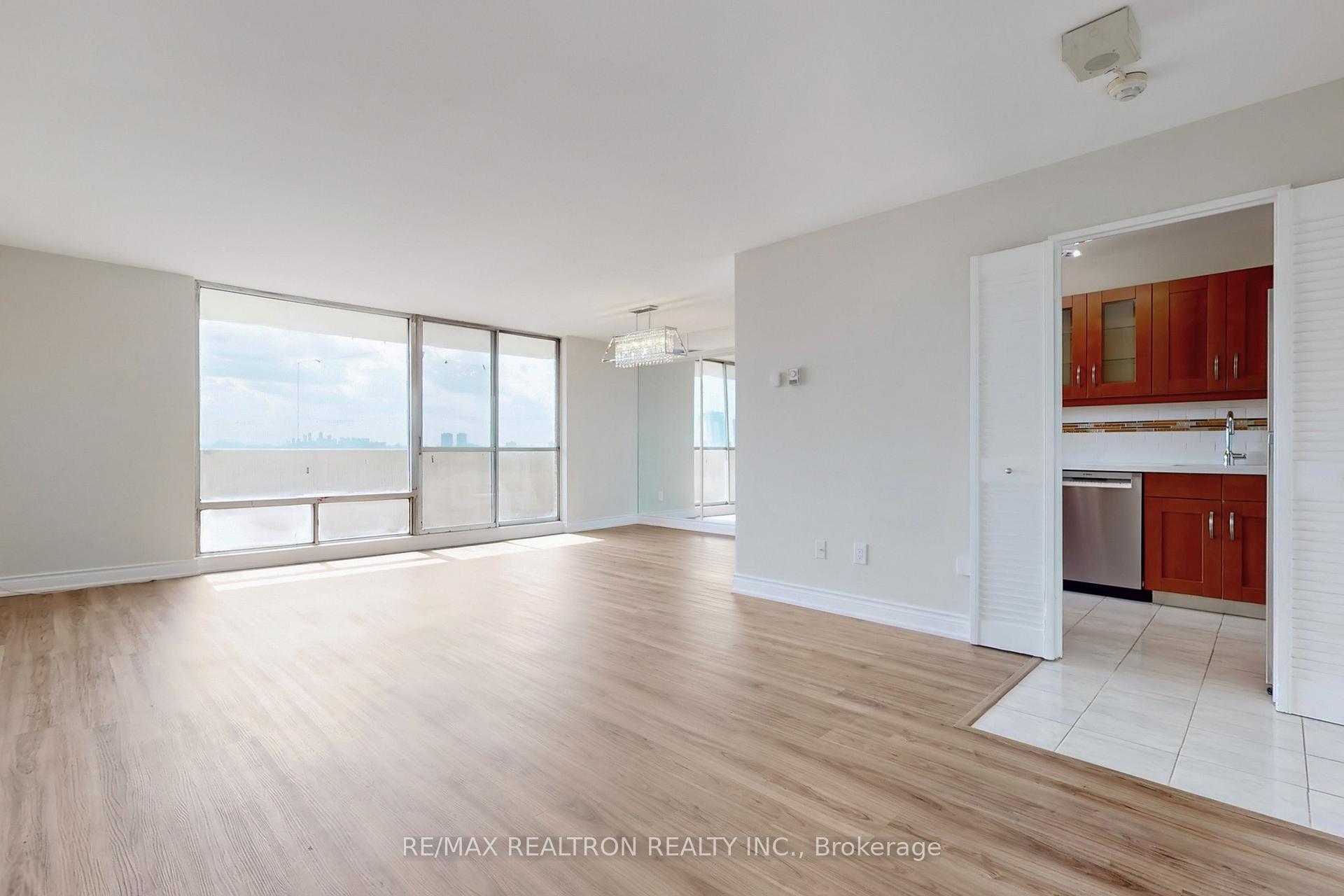 3 Bedrooms Condo at 1 Massey, Toronto For sale