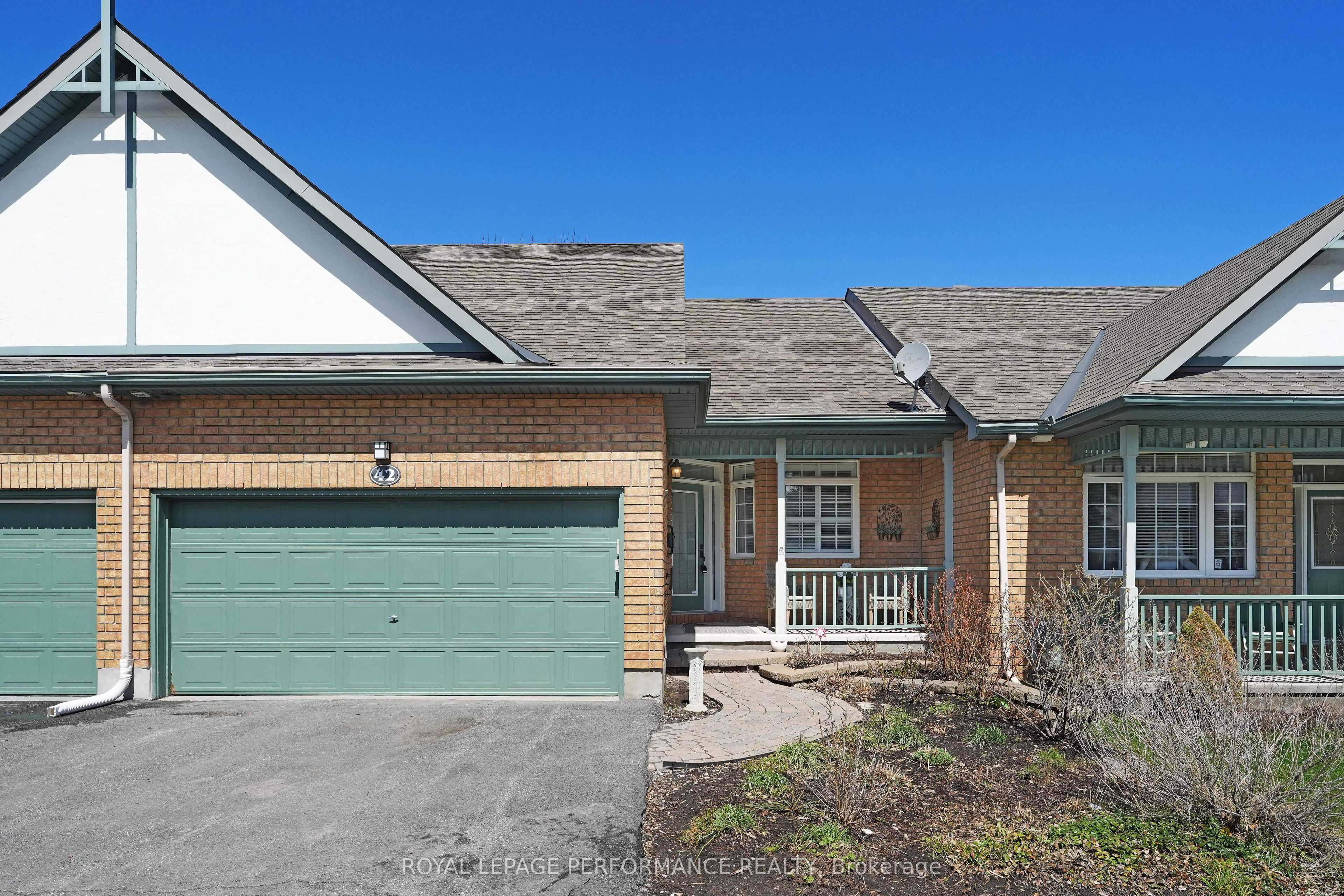 42 Briardale Crescent, CityviewParkwoodsHillsRideauShore, ON K2E 1C2