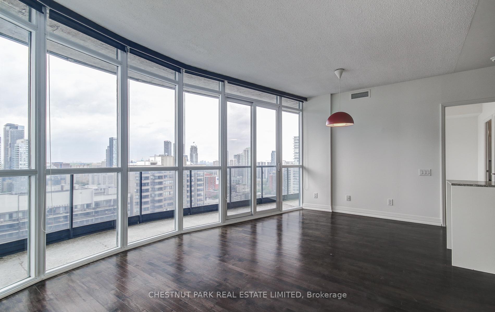 2 Bedrooms Condo at 25 Carlton, Toronto For sale