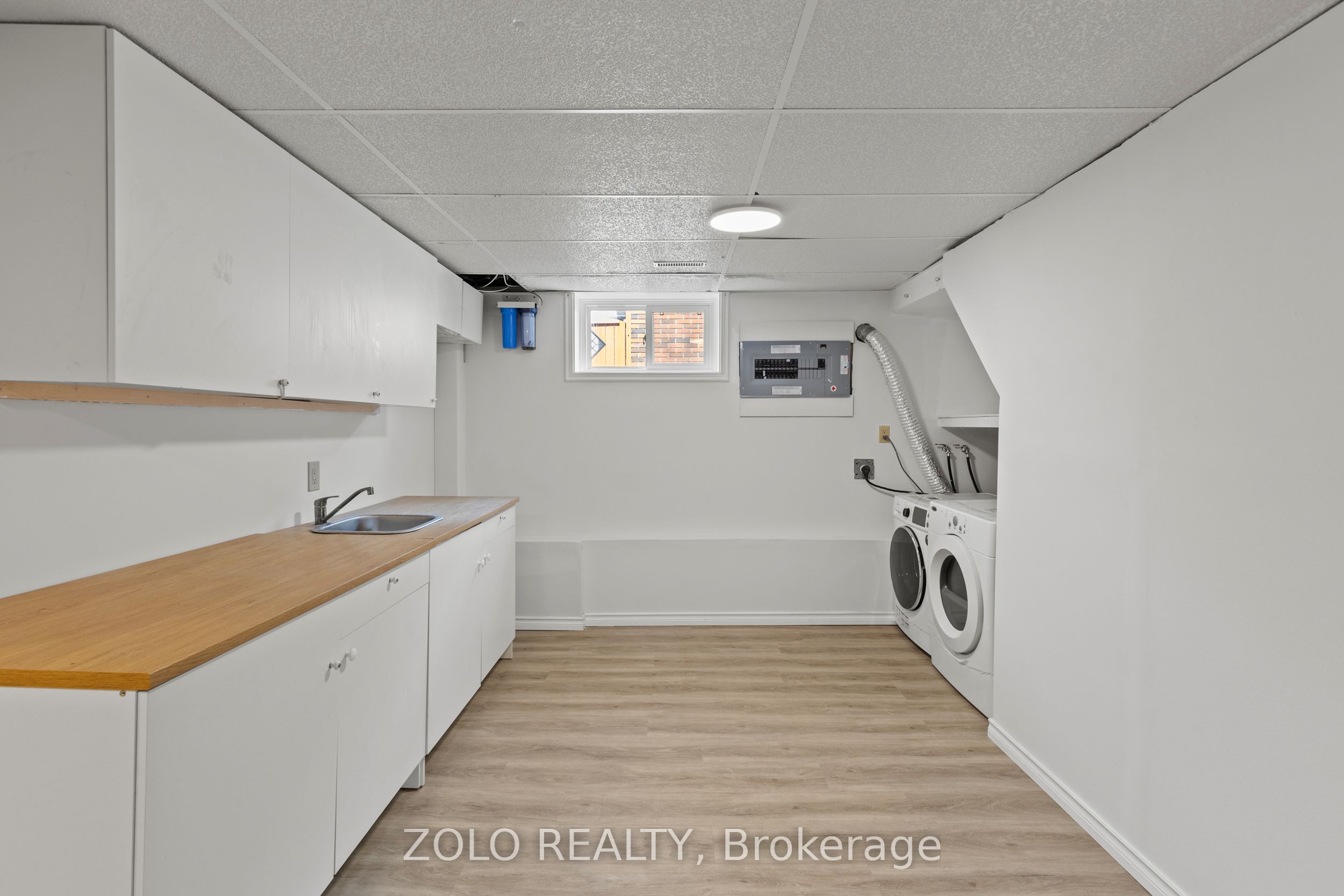 215 Mackenzie Crescent