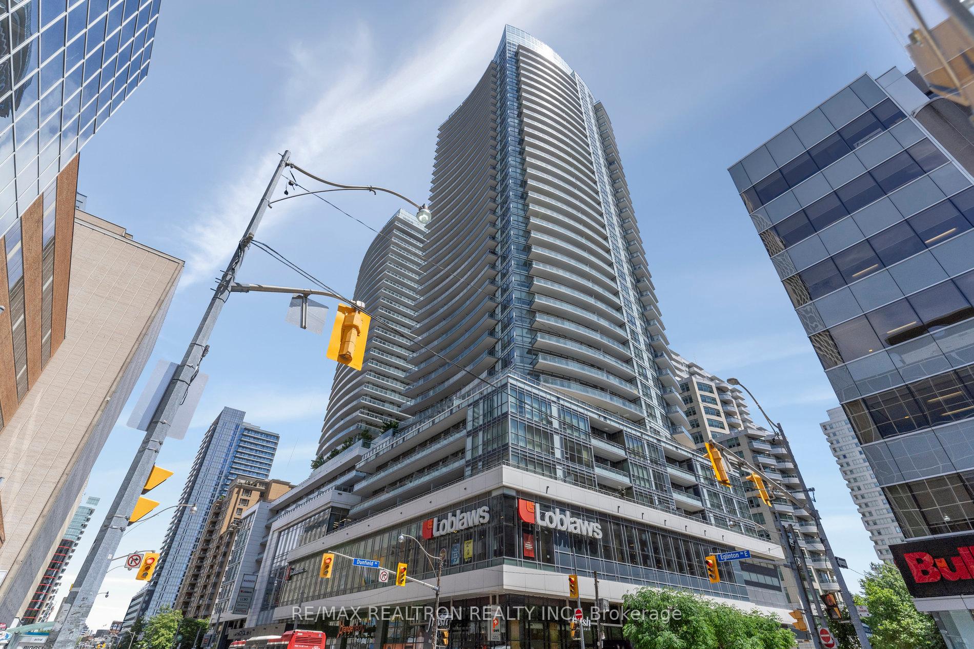 2 Bedrooms Condo at 89 Dunfield, Toronto For sale
