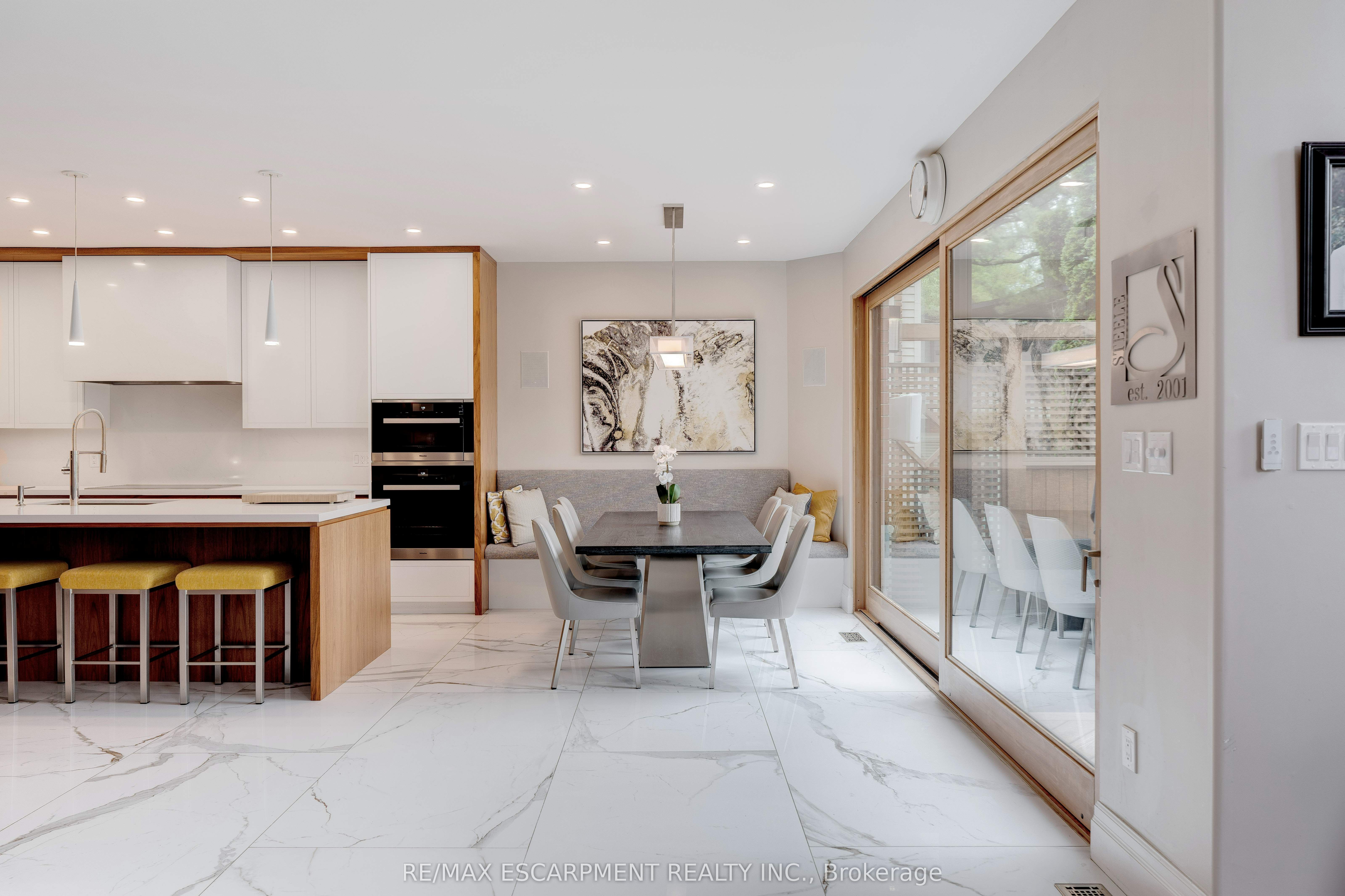 290 Shoreacres Road