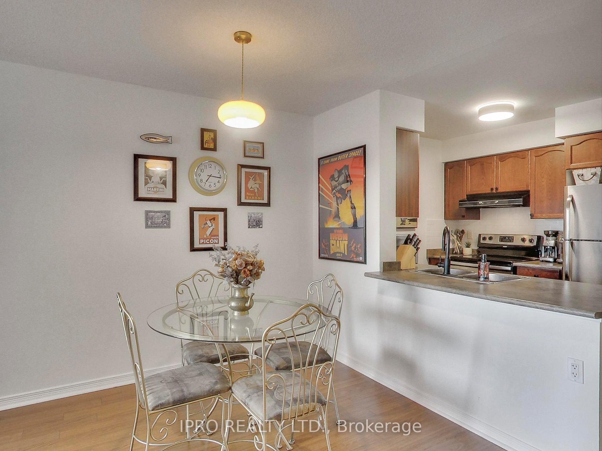 3 Bedrooms Condo at 60 Heintzman, Toronto For sale
