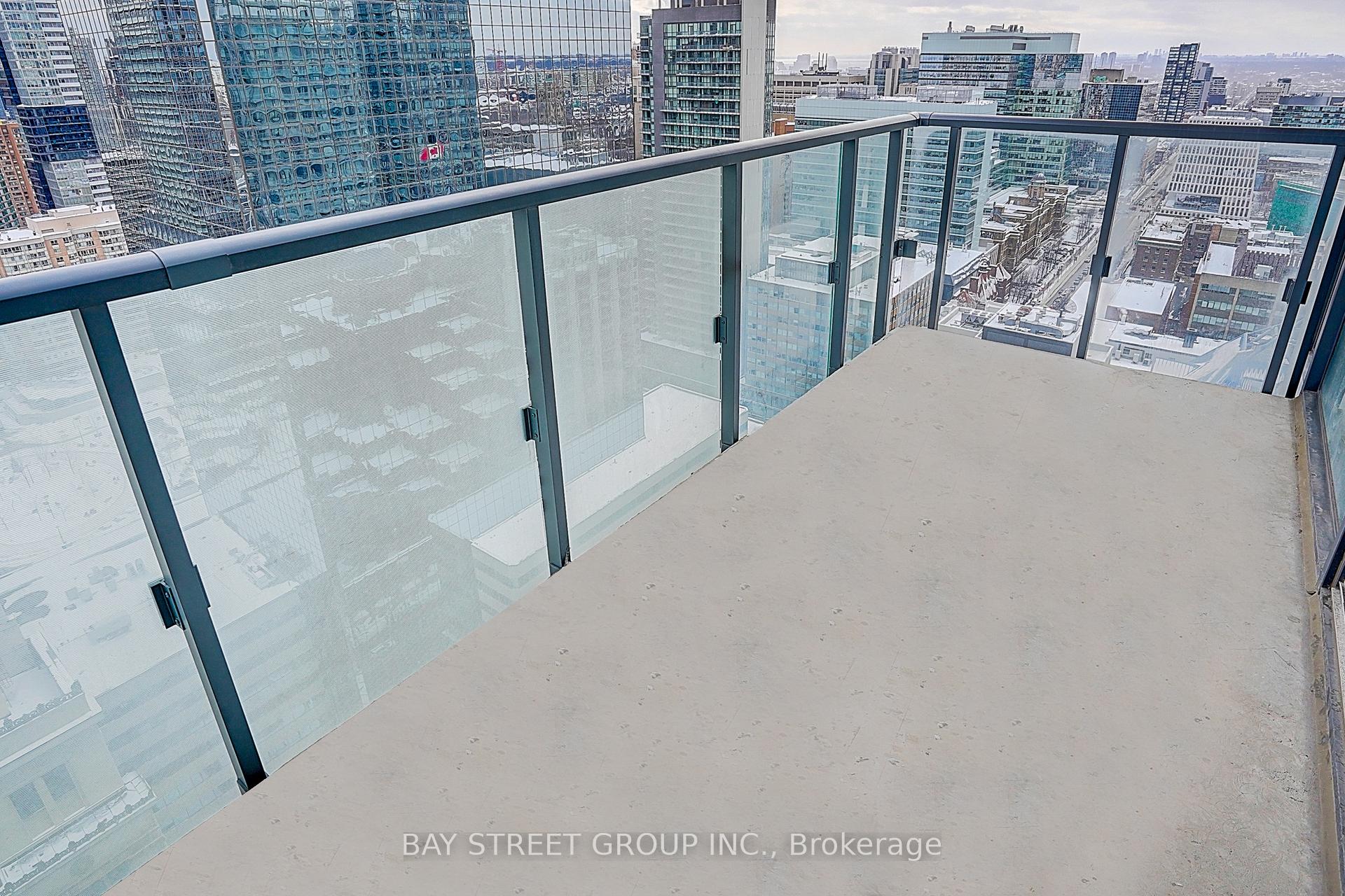 1 Bedroom Condo at 15 Grenville, Toronto For sale
