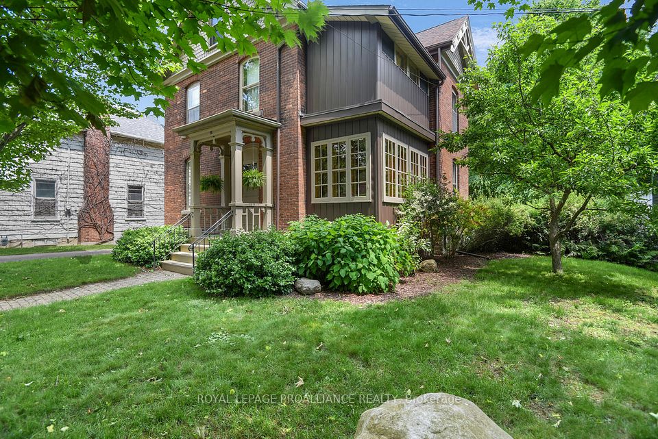 71 Bethune Street, Brockville, ON K6V 2E3