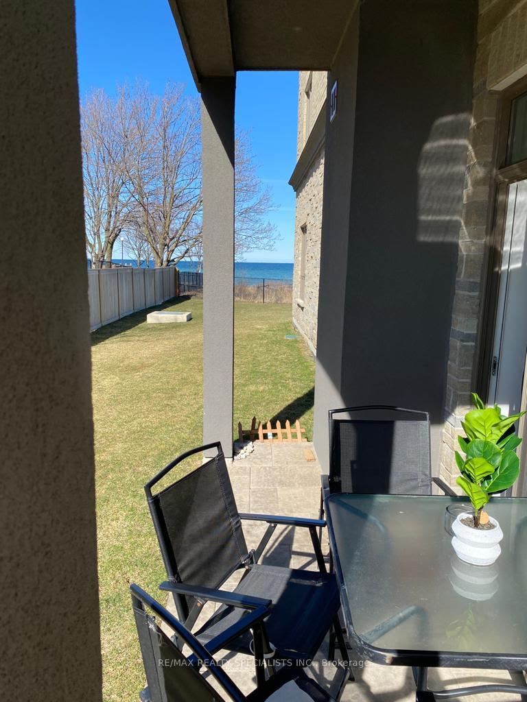 1 Bedroom Condo at 35 Southshore,  Hamilton For sale