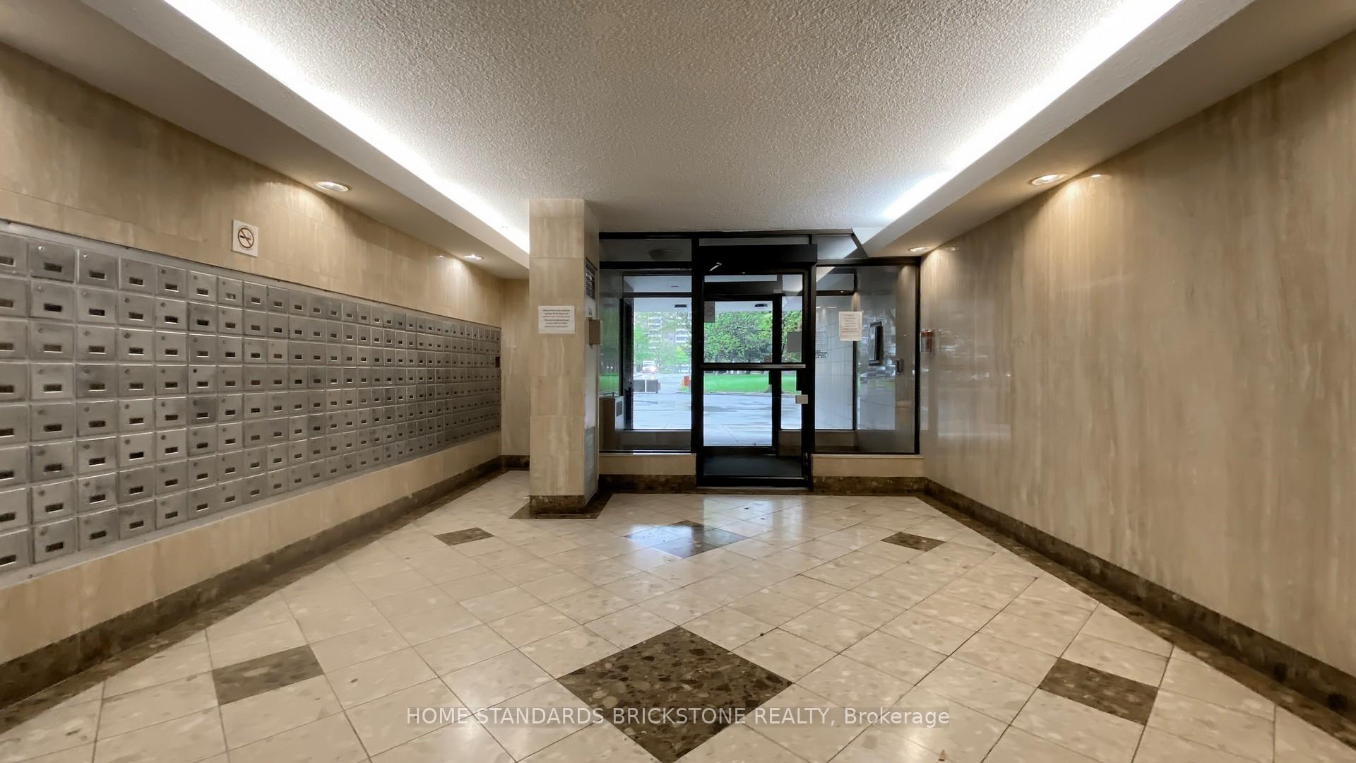 3 Bedrooms Condo at 205 Hilda, Toronto For sale