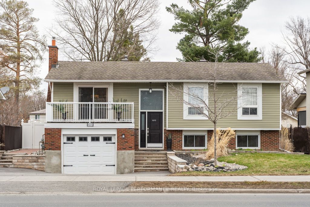 1645 Fisher Avenue, MooneysBayCarletonHeightsanArea, ON K2C 1X8