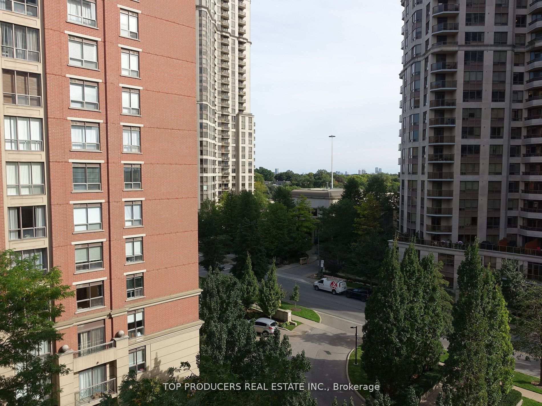1 Bedroom Condo at 51 Harrison Garden,  Toronto For sale