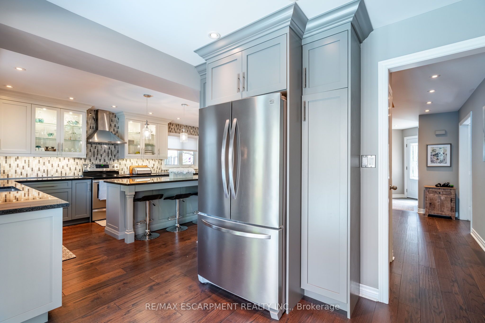 2431 Baxter Crescent