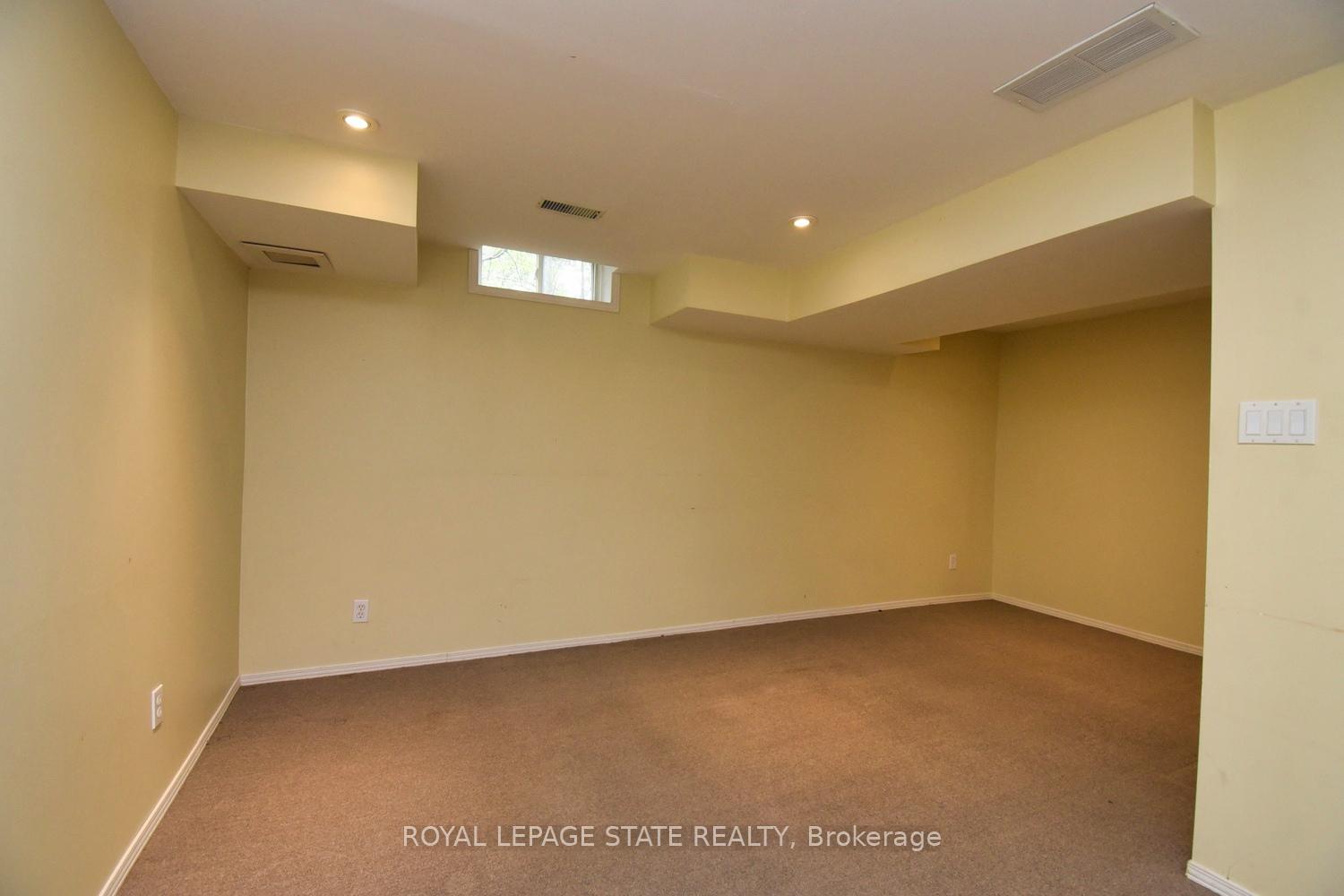 3 Bedrooms Condo at 565 Rymal, Hamilton For sale