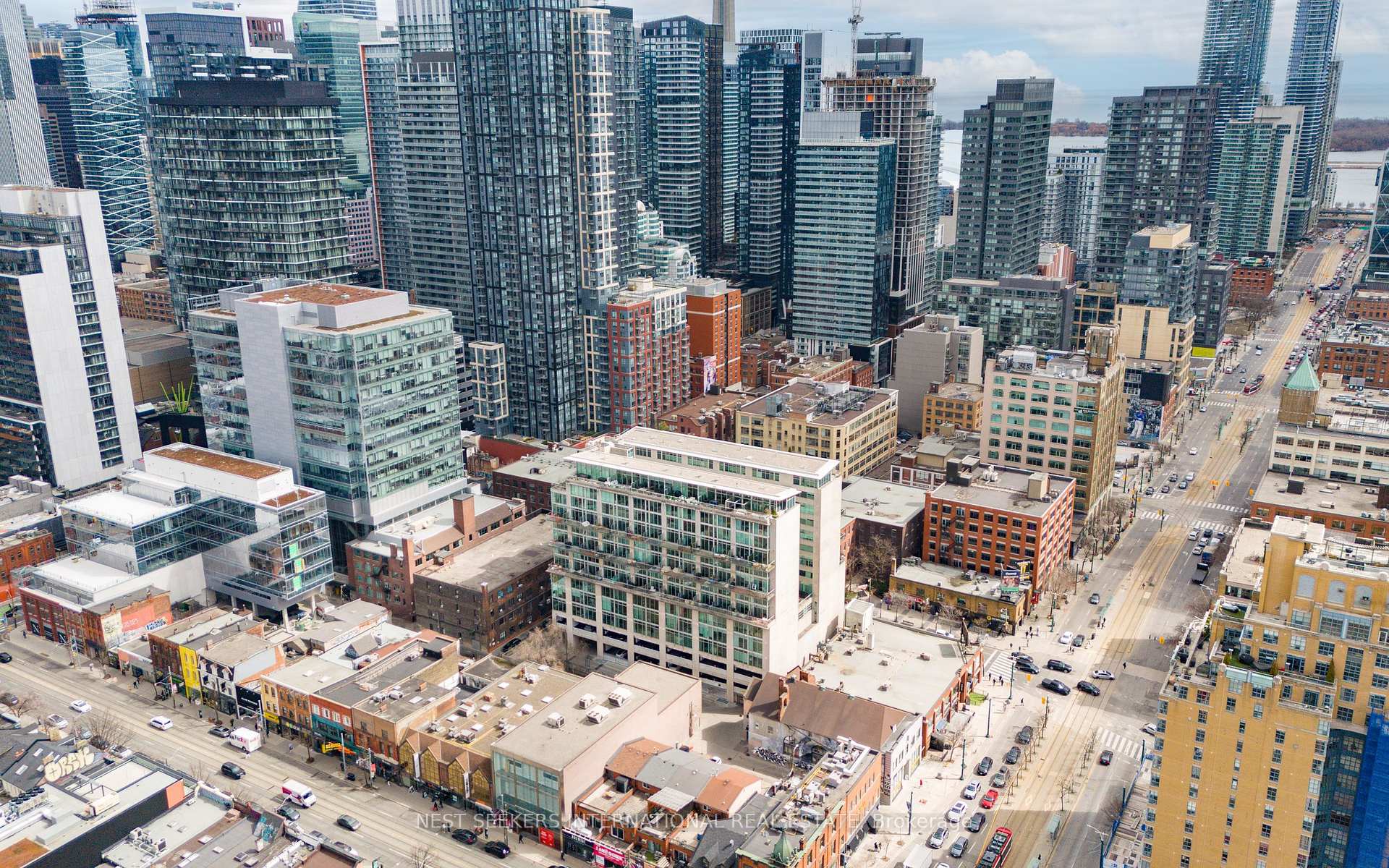 2 Bedrooms Condo at 388 Richmond, Toronto For sale