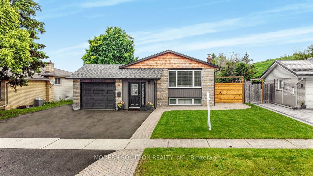 82 Shea Crescent, Kitchener, ON N2E 1E8