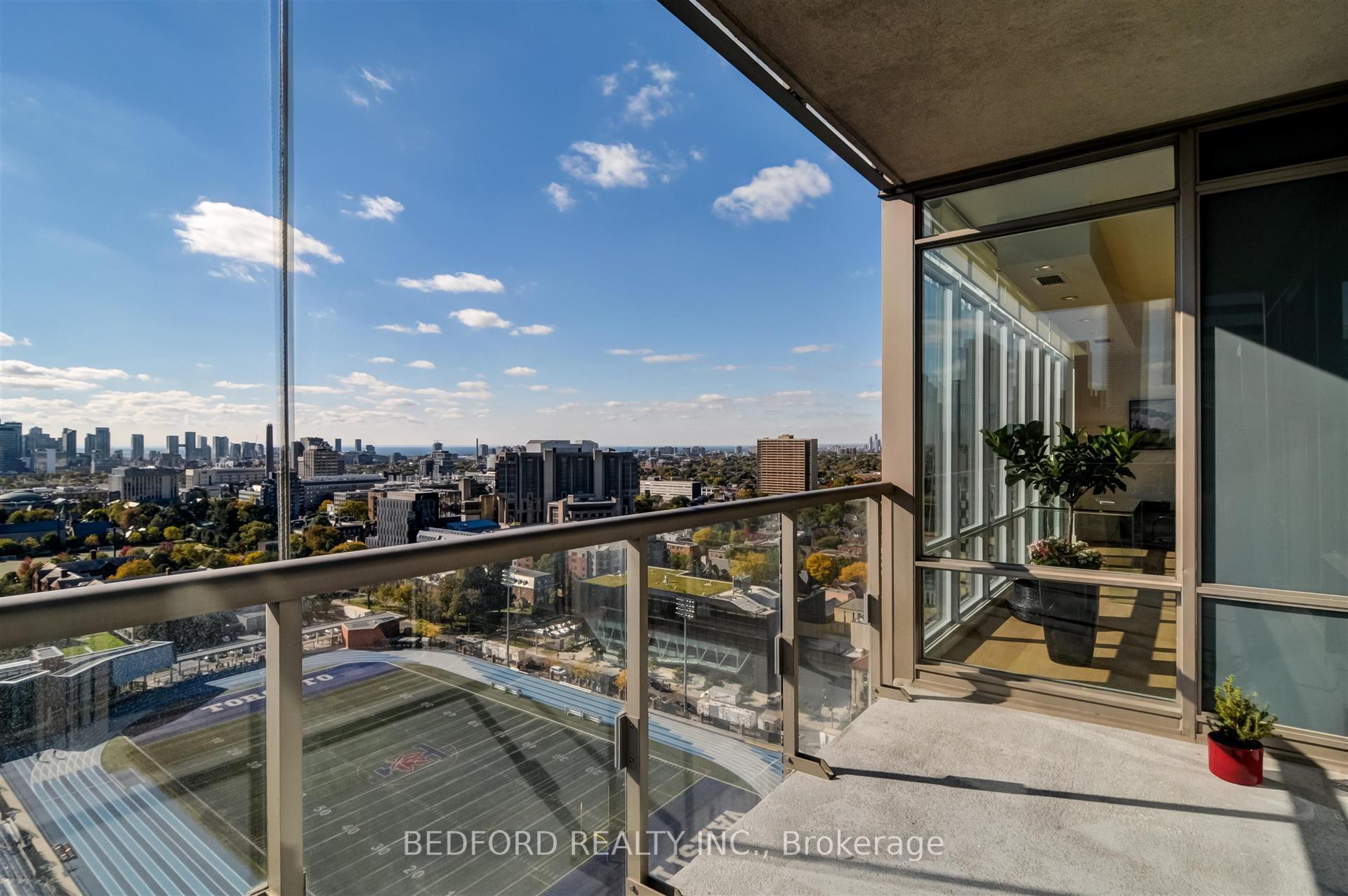3 Bedrooms Condo at 1 Bedford,  Toronto For sale