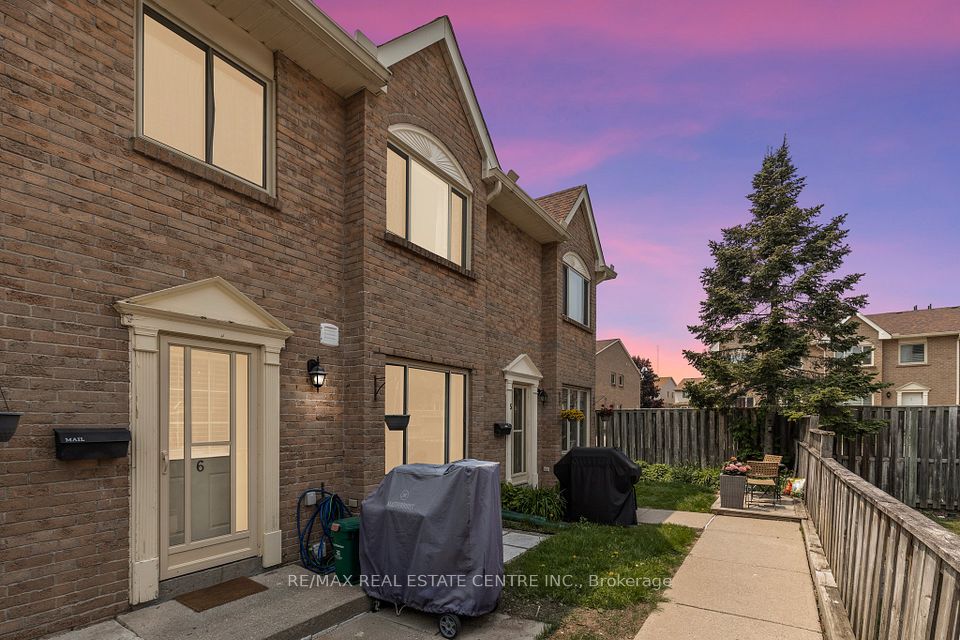 4 Cedar Drive