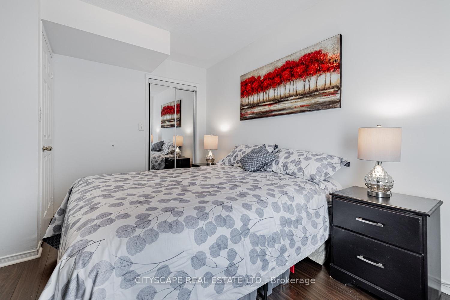 2 Bedrooms Condo at 3055 Elmcreek, Mississauga For sale