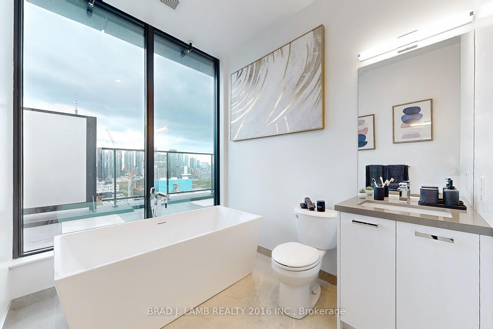 3 Bedrooms Condo at 195 McCaul, Toronto For sale