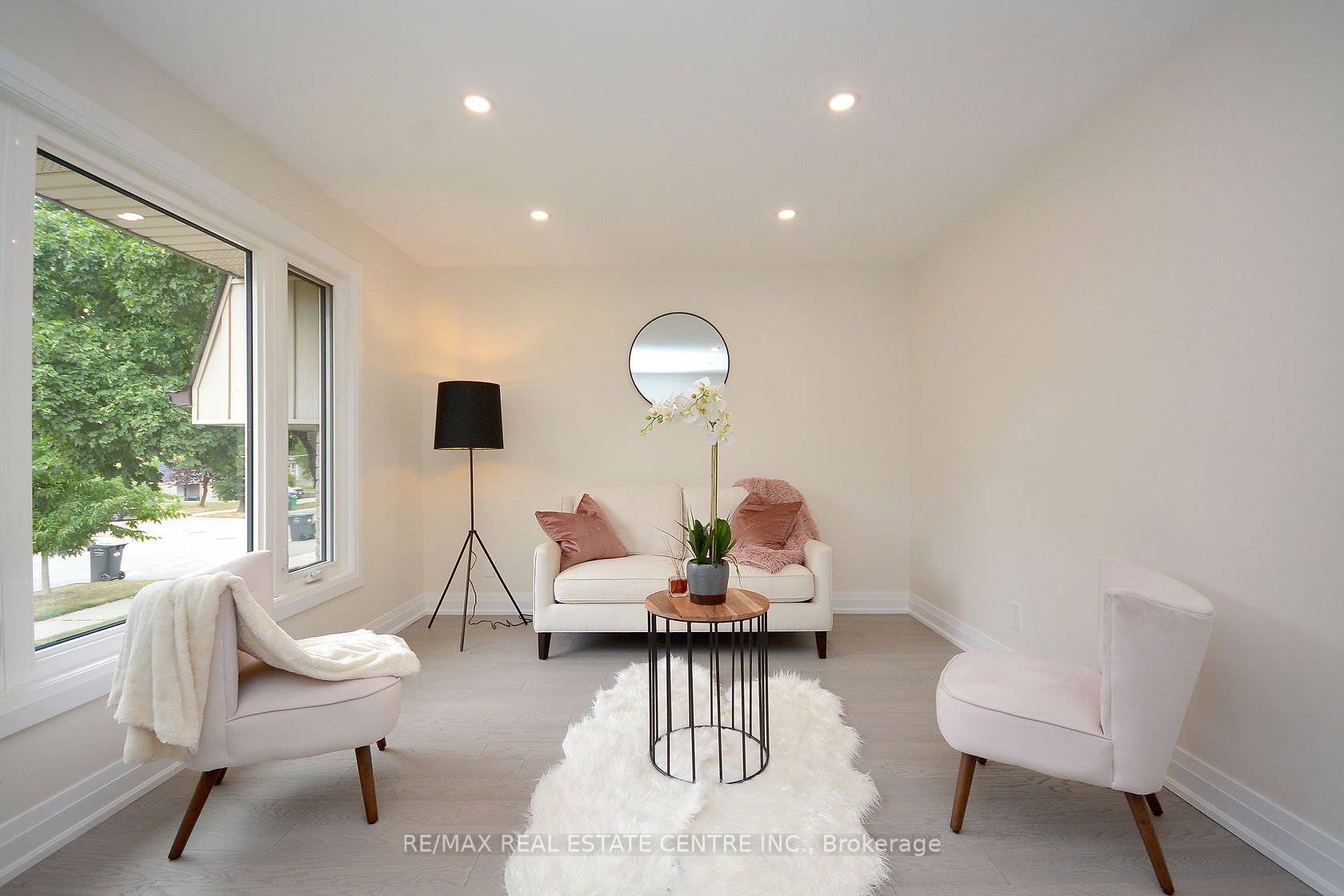 2912 Arvida Circle