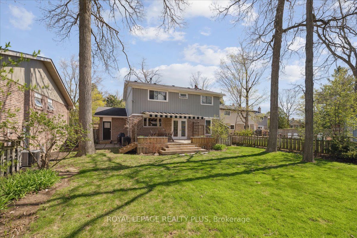 3413 Autumnleaf Crescent
