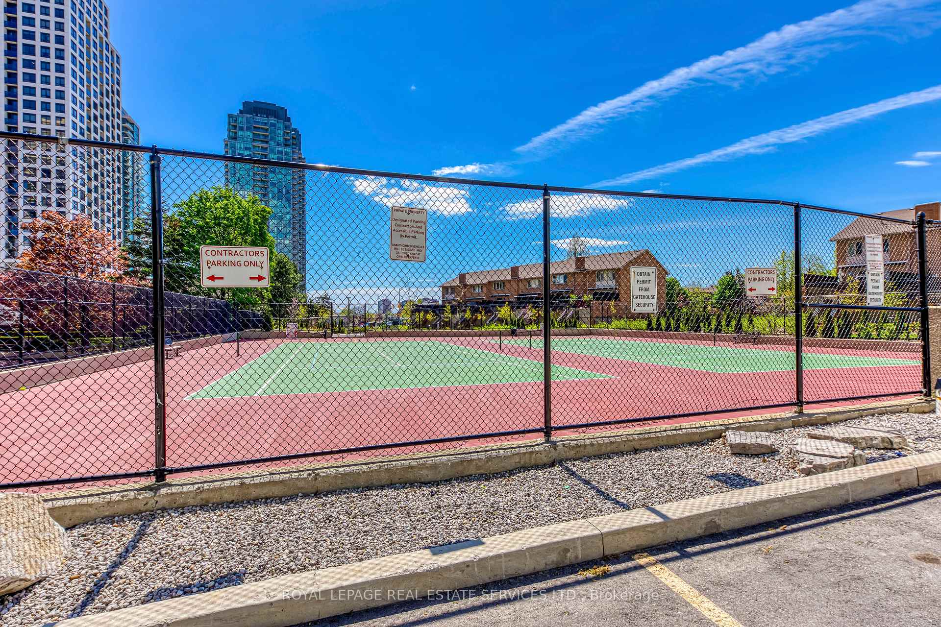 2 Bedrooms Condo at 3605 Kariya, Mississauga For sale