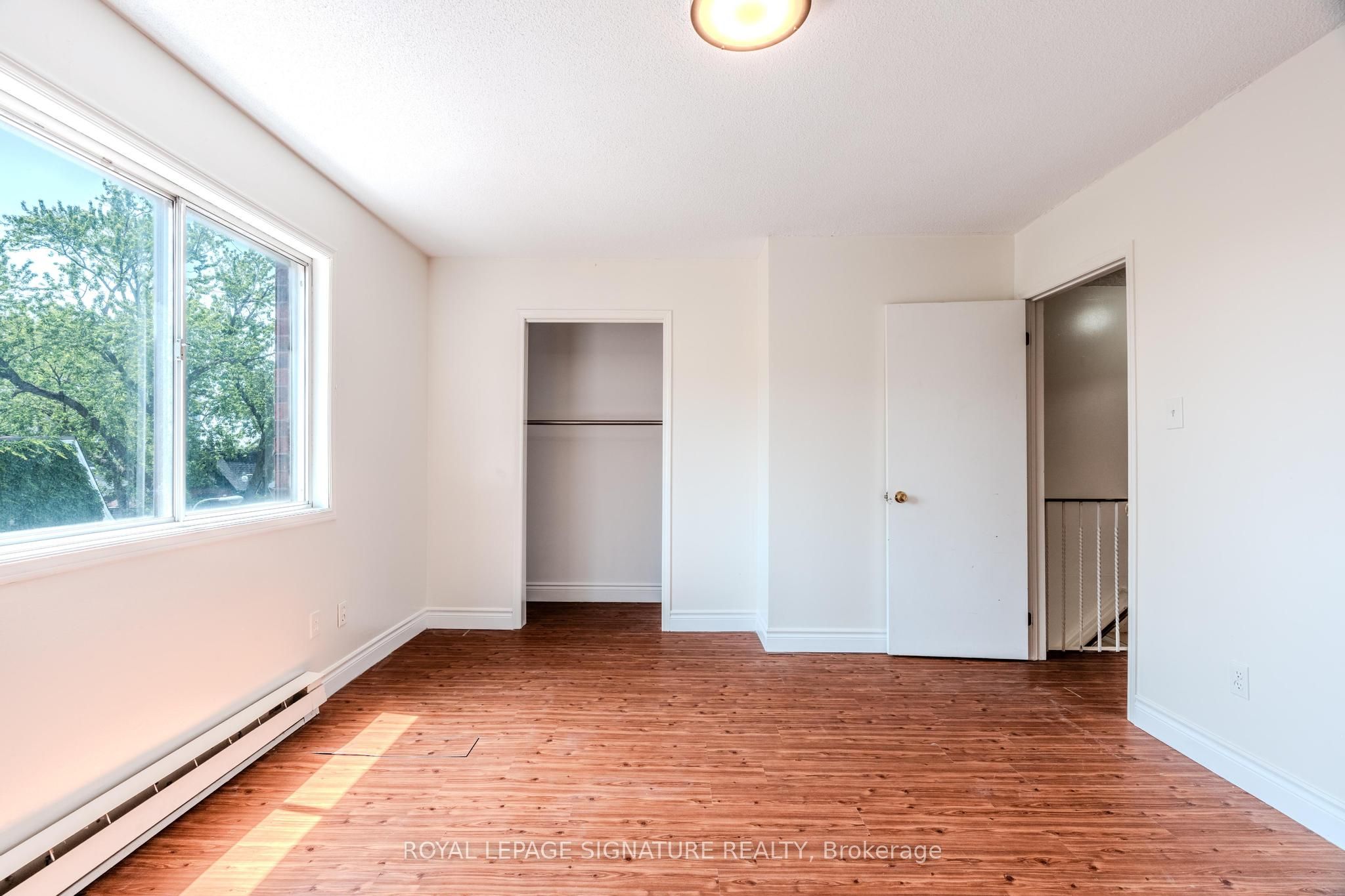 1541 Dundas Street W, #B