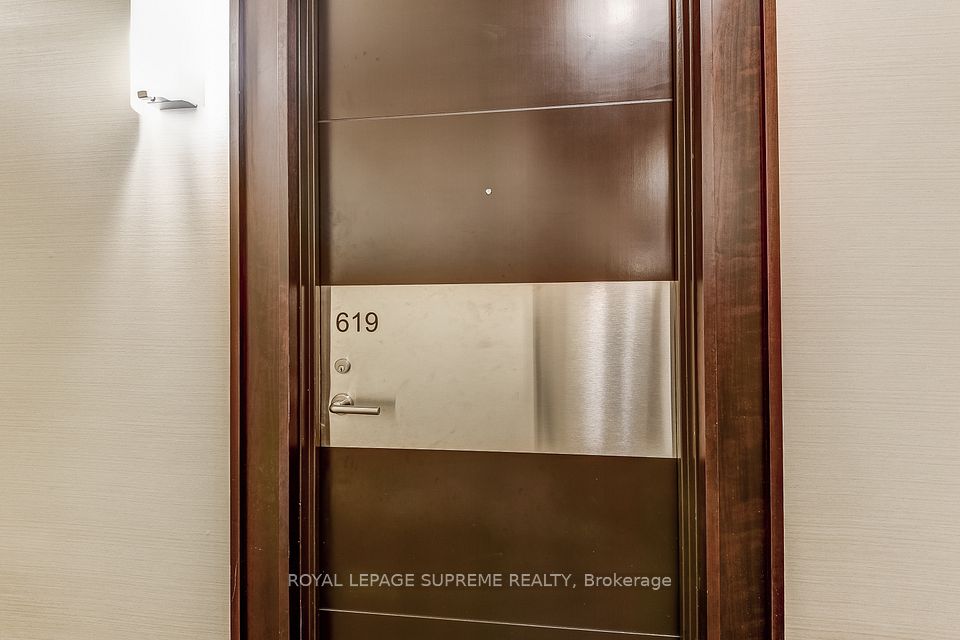 #619 - 825 Church Street, Toronto, ON M4W 3Z4