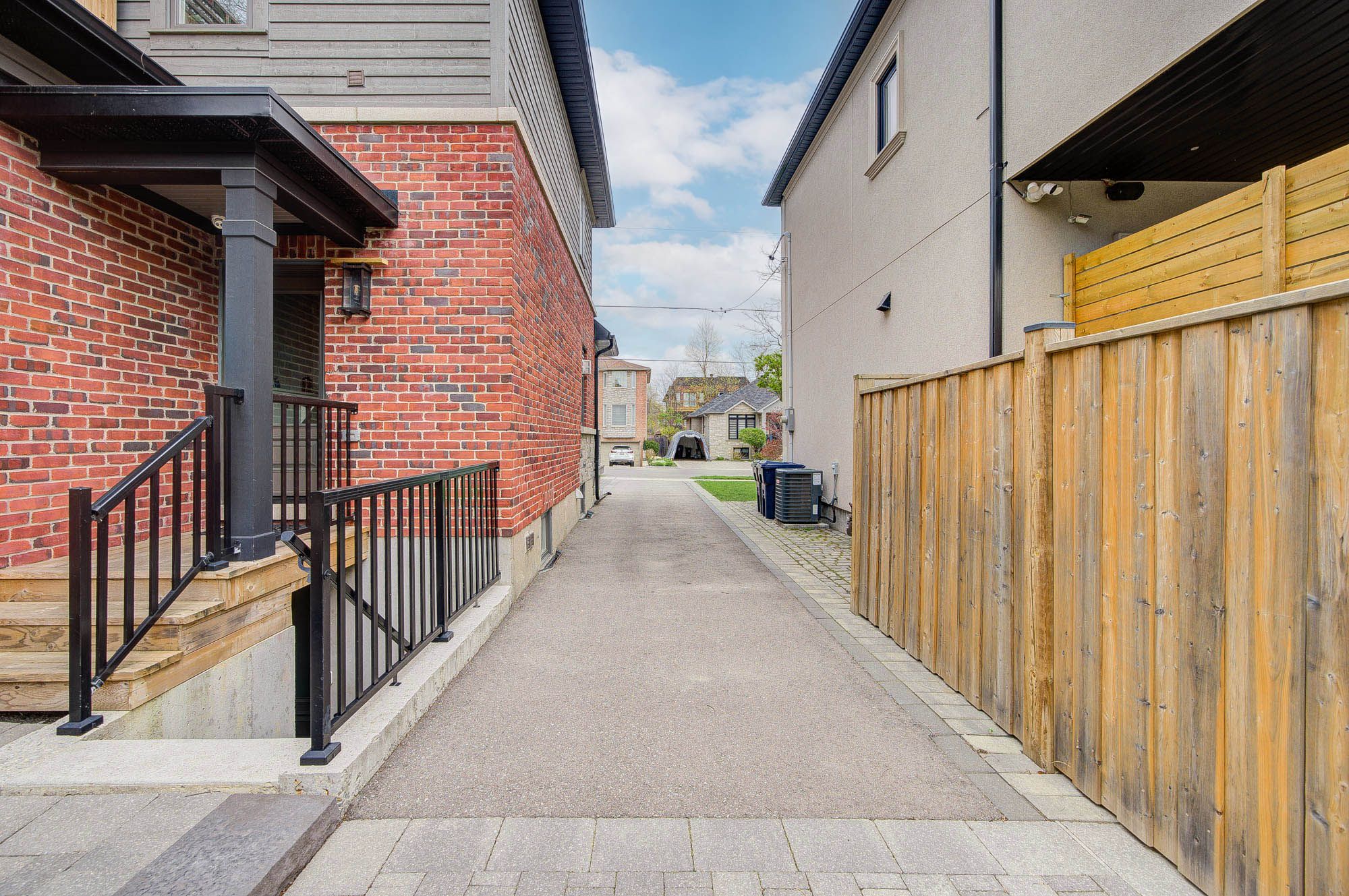 125 Dell Park Avenue Bsmt
